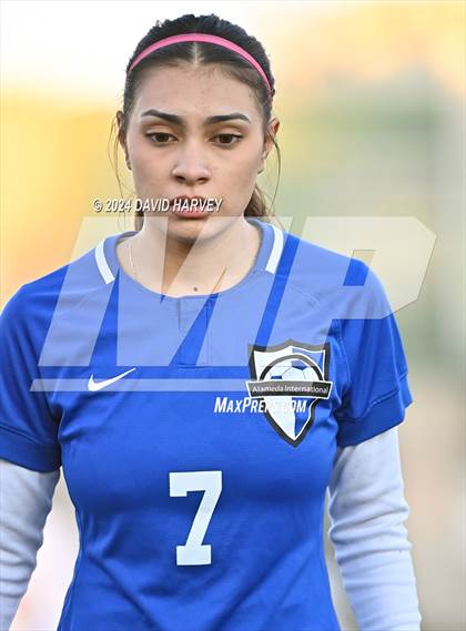 Thumbnail 2 in Gateway vs Alameda photogallery.