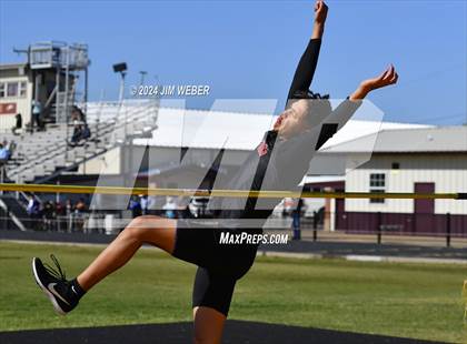 Thumbnail 2 in Warner Eagles Invitational photogallery.