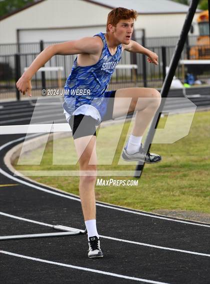 Thumbnail 1 in Warner Eagles Invitational photogallery.