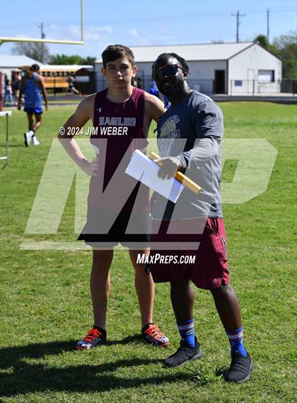 Thumbnail 2 in Warner Eagles Invitational photogallery.