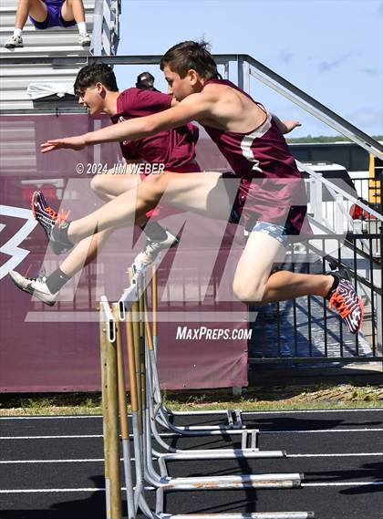Thumbnail 2 in Warner Eagles Invitational photogallery.