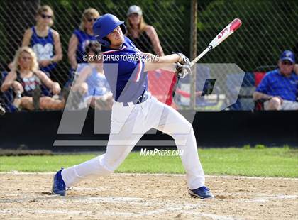 Thumbnail 2 in Nashville vs. Fairfield (IHSA 2A Sectional Semifinal) photogallery.