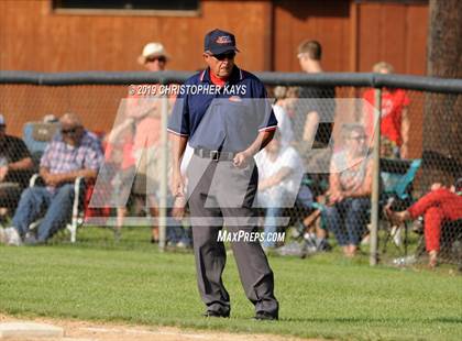 Thumbnail 2 in Nashville vs. Fairfield (IHSA 2A Sectional Semifinal) photogallery.