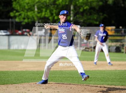 Thumbnail 3 in Nashville vs. Fairfield (IHSA 2A Sectional Semifinal) photogallery.