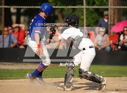 Thumbnail 3 in Nashville vs. Fairfield (IHSA 2A Sectional Semifinal) photogallery.