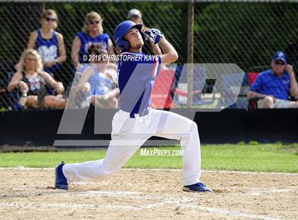 Thumbnail 3 in Nashville vs. Fairfield (IHSA 2A Sectional Semifinal) photogallery.