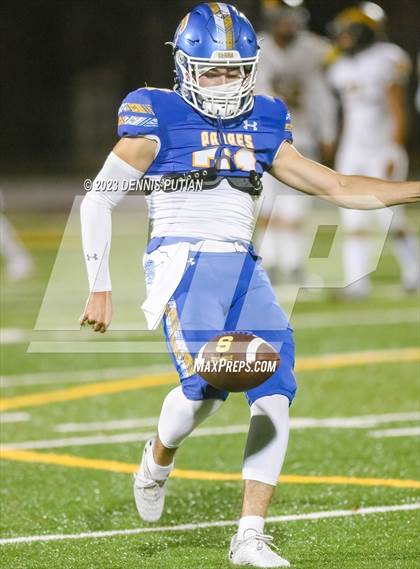 Thumbnail 3 in Wilcox vs. Serra photogallery.