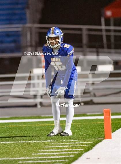 Thumbnail 3 in Wilcox vs. Serra photogallery.