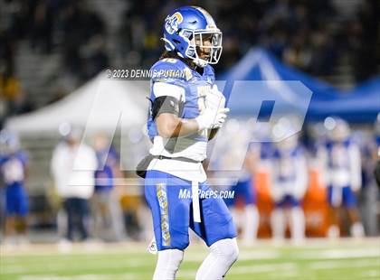Thumbnail 1 in Wilcox vs. Serra photogallery.