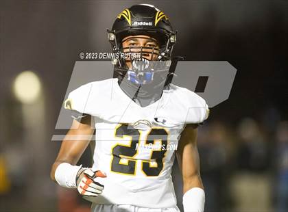 Thumbnail 2 in Wilcox vs. Serra photogallery.