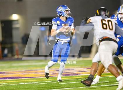 Thumbnail 2 in Wilcox vs. Serra photogallery.