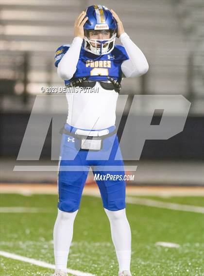 Thumbnail 3 in Wilcox vs. Serra photogallery.