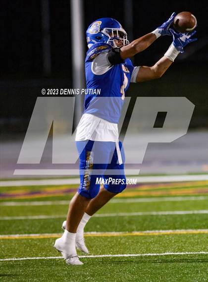 Thumbnail 1 in Wilcox vs. Serra photogallery.