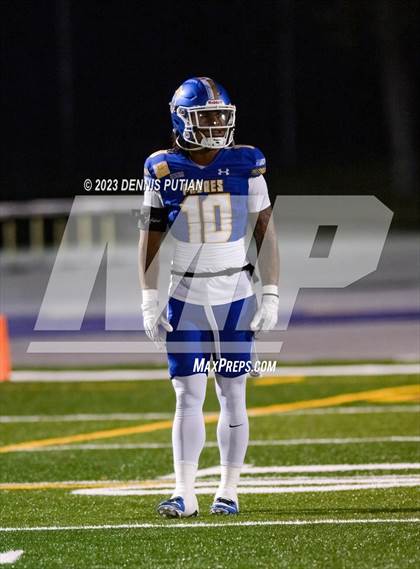Thumbnail 2 in Wilcox vs. Serra photogallery.