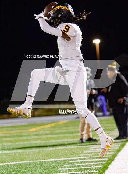 Thumbnail 3 in Wilcox vs. Serra photogallery.