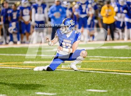Thumbnail 2 in Wilcox vs. Serra photogallery.