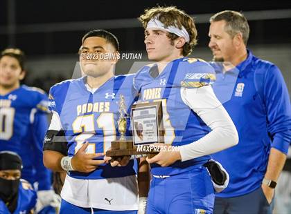 Thumbnail 3 in Wilcox vs. Serra photogallery.
