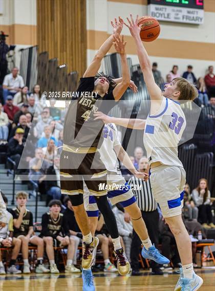 Thumbnail 2 in Hopedale vs Westport (MIAA Division 5 Semifinal) photogallery.