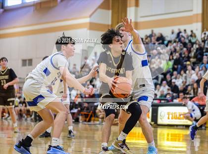 Thumbnail 2 in Hopedale vs Westport (MIAA Division 5 Semifinal) photogallery.