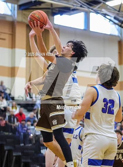 Thumbnail 1 in Hopedale vs Westport (MIAA Division 5 Semifinal) photogallery.