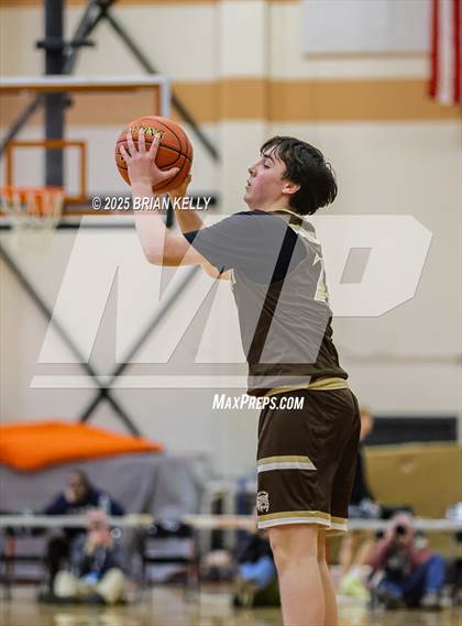 Thumbnail 1 in Hopedale vs Westport (MIAA Division 5 Semifinal) photogallery.