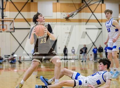 Thumbnail 2 in Hopedale vs Westport (MIAA Division 5 Semifinal) photogallery.