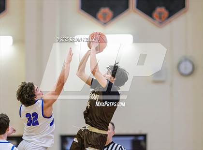 Thumbnail 2 in Hopedale vs Westport (MIAA Division 5 Semifinal) photogallery.