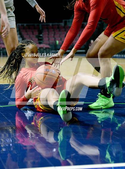 Thumbnail 1 in Deerfield Beach vs. Bishop Gorman (Tarkanian Classic) photogallery.