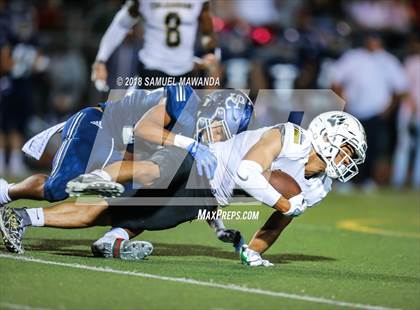 Thumbnail 3 in Calabasas vs Sierra Canyon photogallery.