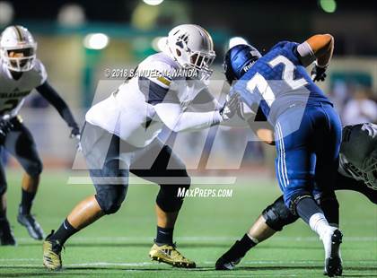 Thumbnail 3 in Calabasas vs Sierra Canyon photogallery.