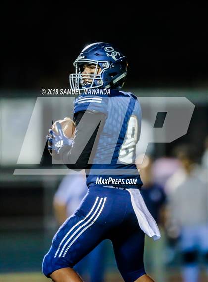 Thumbnail 3 in Calabasas vs Sierra Canyon photogallery.
