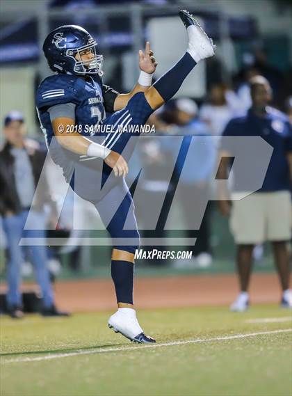 Thumbnail 1 in Calabasas vs Sierra Canyon photogallery.