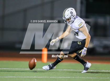 Thumbnail 3 in Calabasas vs Sierra Canyon photogallery.