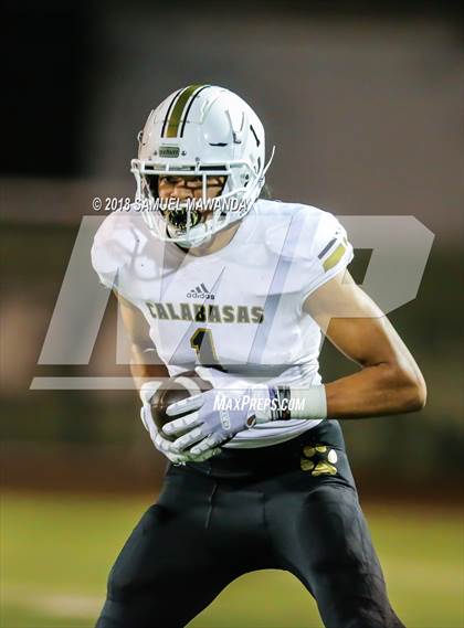 Thumbnail 2 in Calabasas vs Sierra Canyon photogallery.