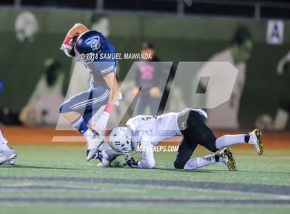 Thumbnail 3 in Calabasas vs Sierra Canyon photogallery.