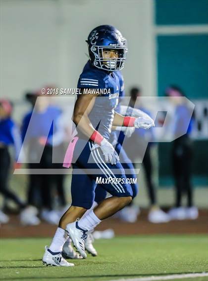 Thumbnail 2 in Calabasas vs Sierra Canyon photogallery.