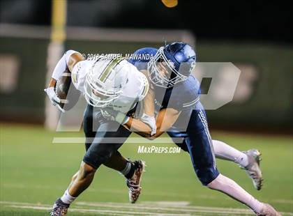 Thumbnail 1 in Calabasas vs Sierra Canyon photogallery.