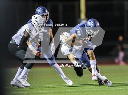 Thumbnail 3 in Calabasas vs Sierra Canyon photogallery.