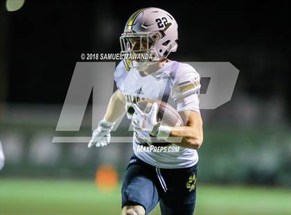 Thumbnail 2 in Calabasas vs Sierra Canyon photogallery.