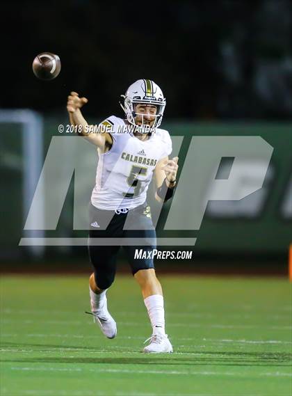 Thumbnail 3 in Calabasas vs Sierra Canyon photogallery.