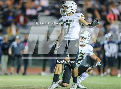 Thumbnail 1 in Calabasas vs Sierra Canyon photogallery.