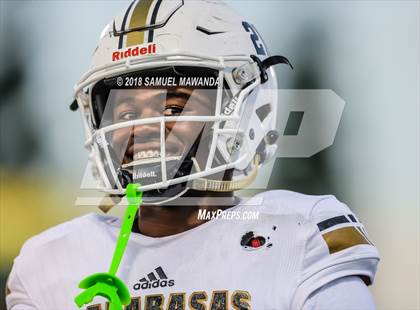 Thumbnail 2 in Calabasas vs Sierra Canyon photogallery.