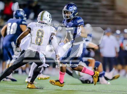 Thumbnail 1 in Calabasas vs Sierra Canyon photogallery.
