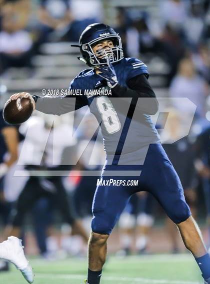 Thumbnail 3 in Calabasas vs Sierra Canyon photogallery.