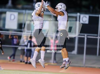 Thumbnail 1 in Calabasas vs Sierra Canyon photogallery.
