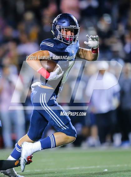 Thumbnail 1 in Calabasas vs Sierra Canyon photogallery.