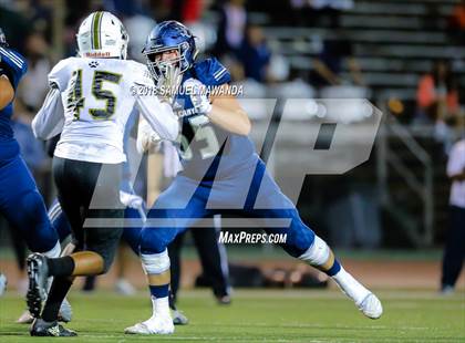Thumbnail 3 in Calabasas vs Sierra Canyon photogallery.