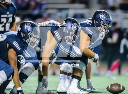 Thumbnail 3 in Calabasas vs Sierra Canyon photogallery.