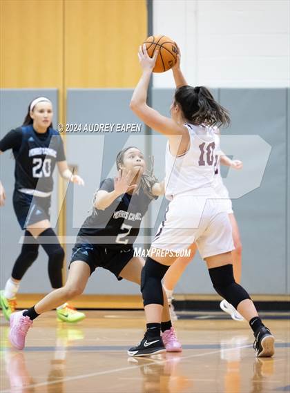Thumbnail 3 in Morris Catholic vs. Morristown photogallery.