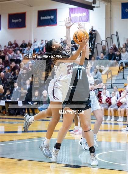 Thumbnail 3 in Morris Catholic vs. Morristown photogallery.